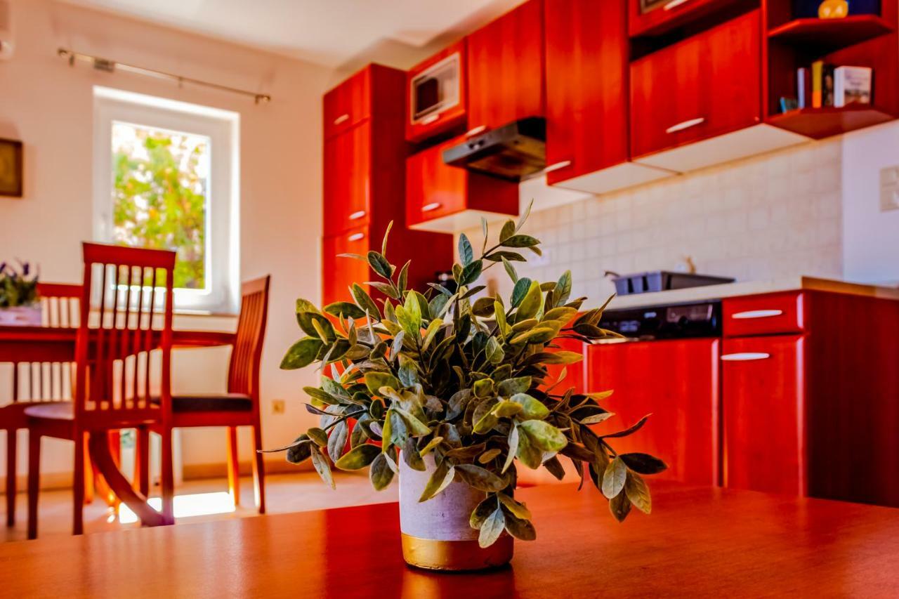 Abby Apartamento Kornić Exterior foto