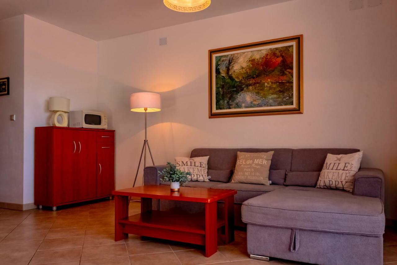 Abby Apartamento Kornić Exterior foto