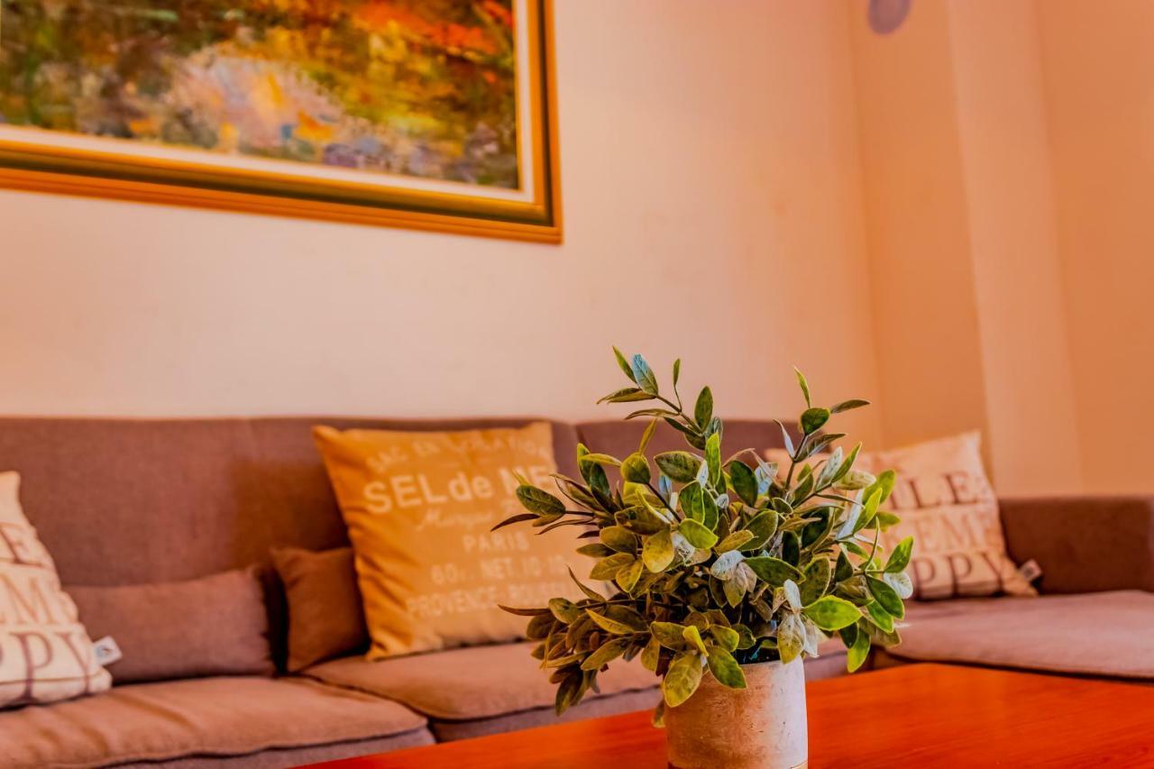 Abby Apartamento Kornić Exterior foto