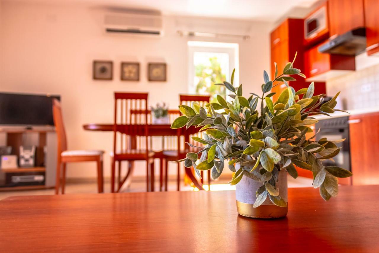 Abby Apartamento Kornić Exterior foto