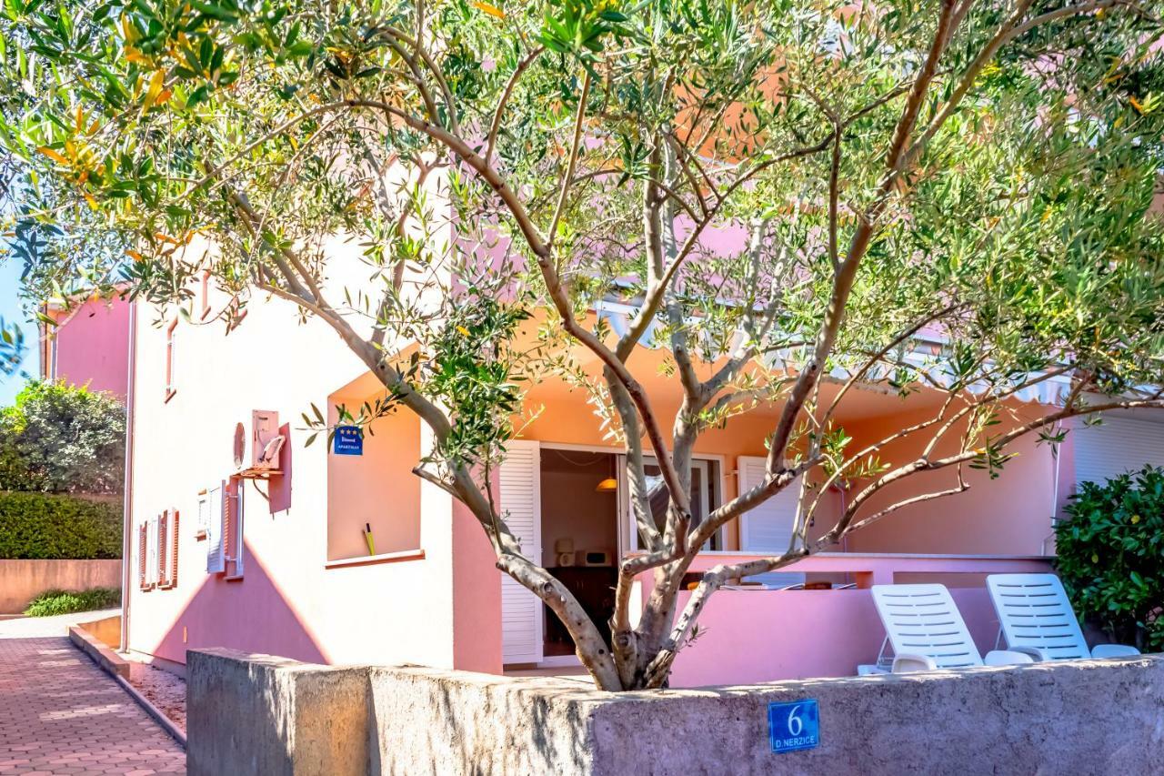 Abby Apartamento Kornić Exterior foto